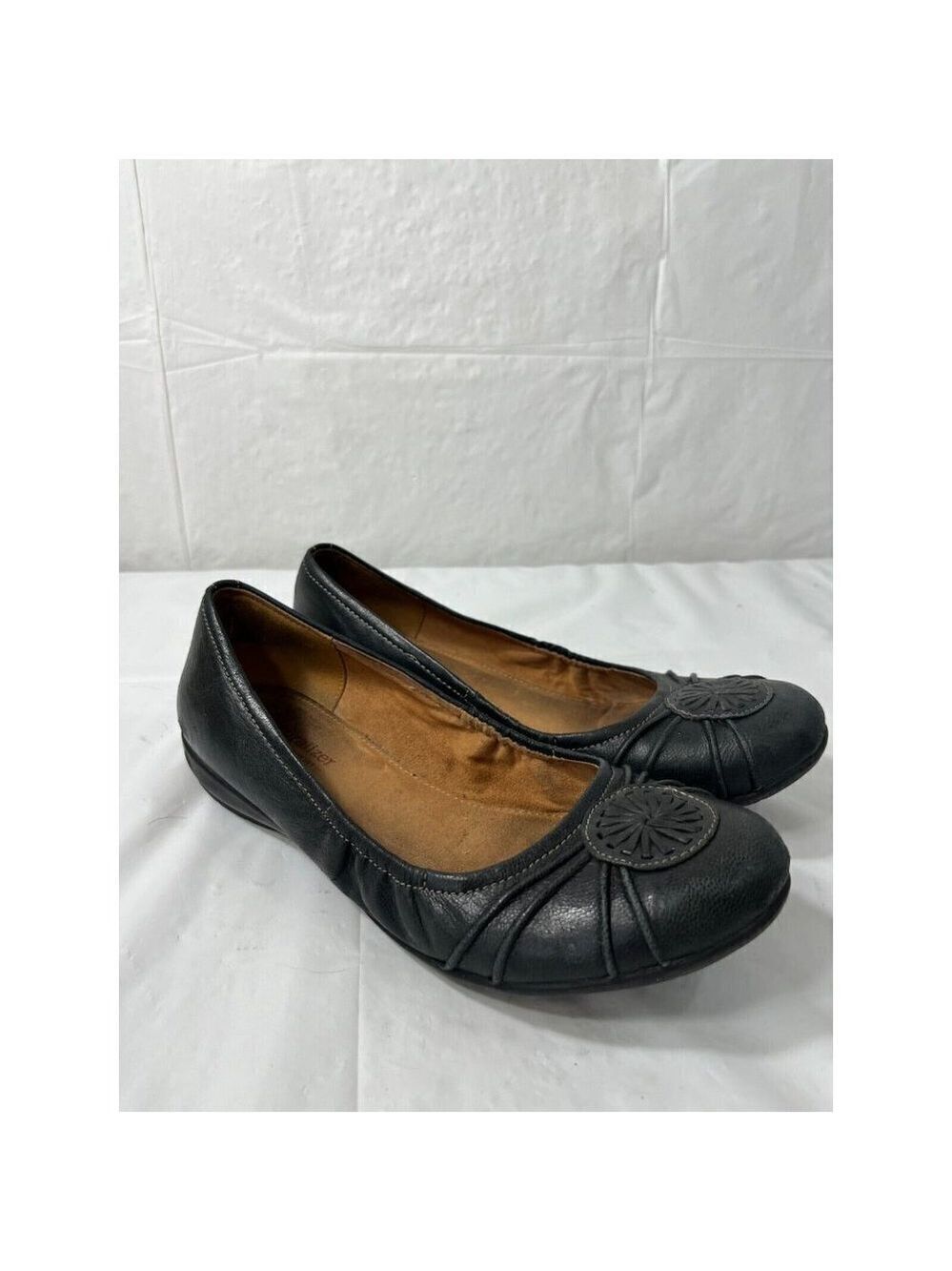 Naturalizer N5 Womens Ballet Flat black Leather Medallion Size 8
